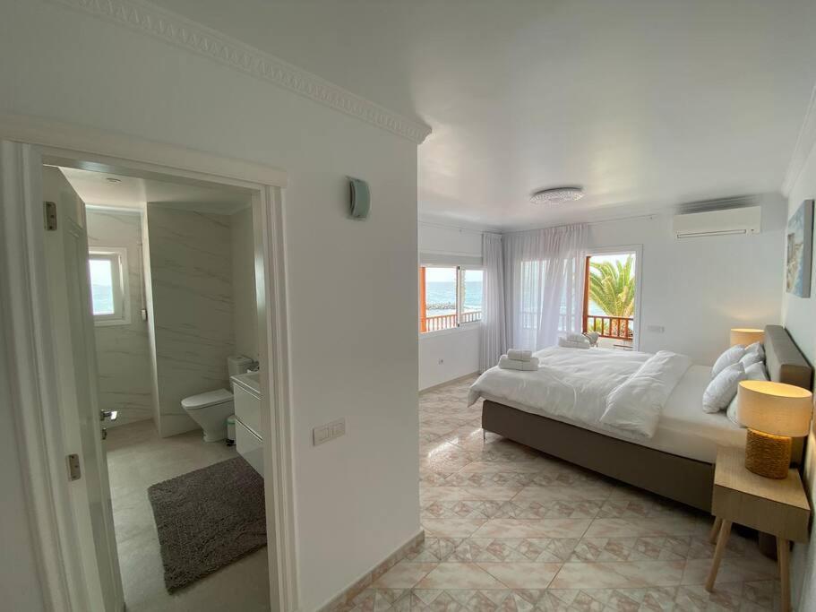 Villa Tranquila, Playa Del Duque Costa Adeje  ภายนอก รูปภาพ